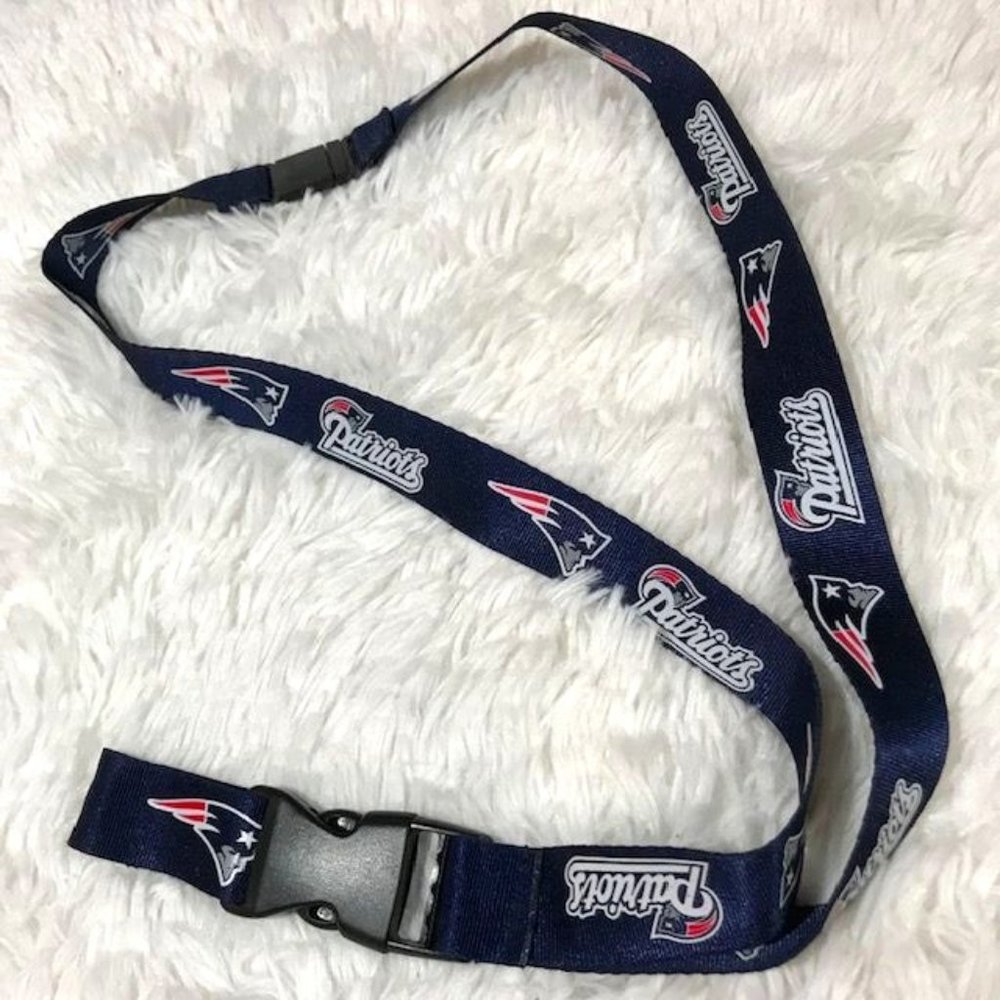 NWOT New England Patriots Double Clip Logo Lanyard